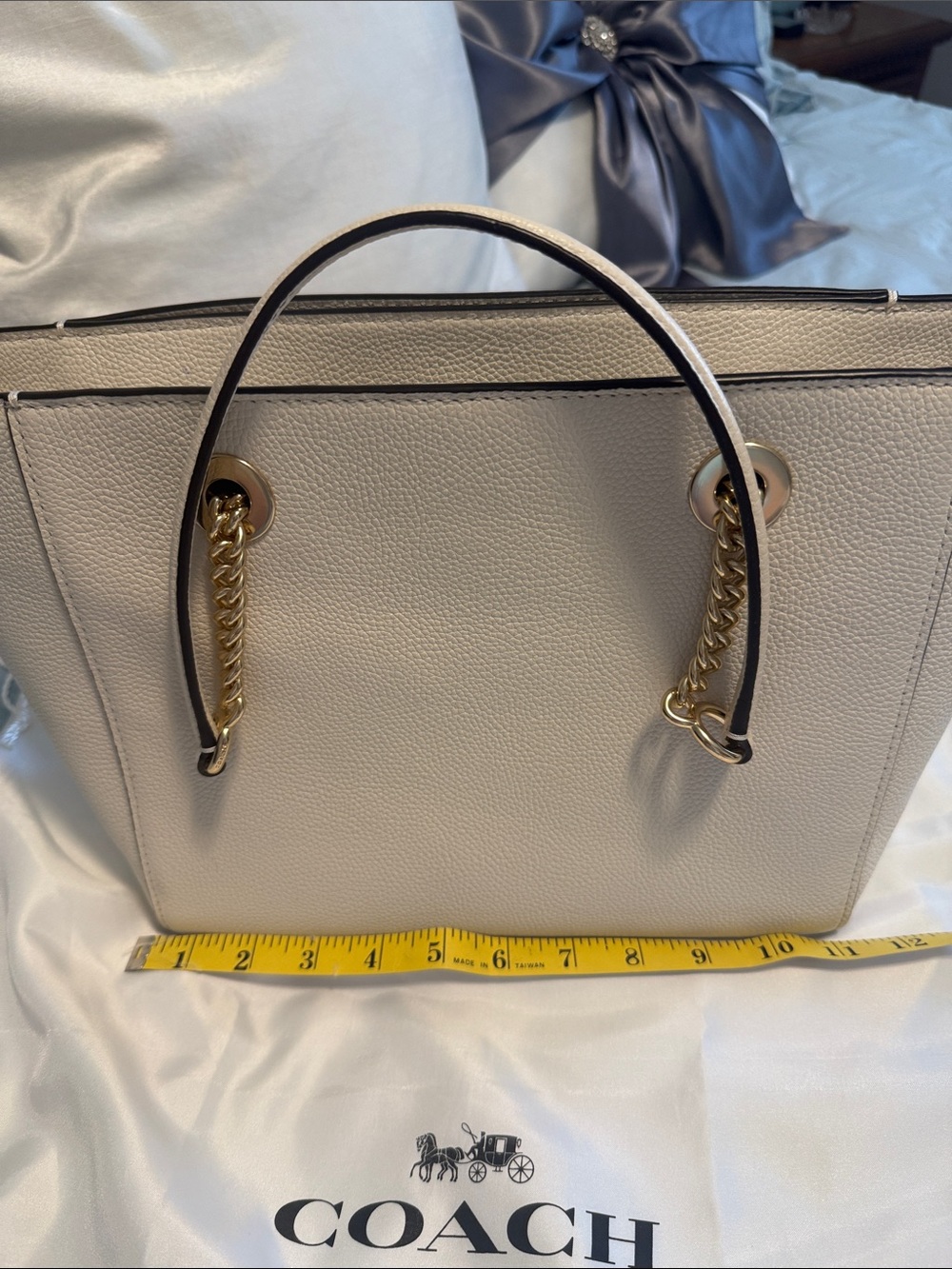 Coach Pebbled Leather Tote in Light Beige with Gold Hardware - Picture 3 of 5